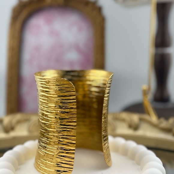 Bold Wide Gold Cuff Bracelet – Stainless Steel, PVD Real Gold Plated - Picture 9 of 12